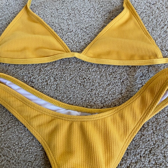 Yellow Zaful bikini - Picture 2 of 3